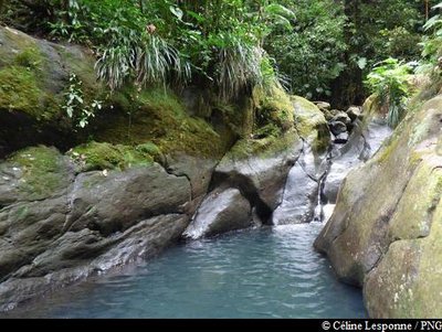 le Bassin Bleu et sa cascade (période du Carême)